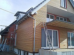 Holzfassade, nachhaltig, energiesparend, natürlich. Zimmermann Holz-Michel machts.
